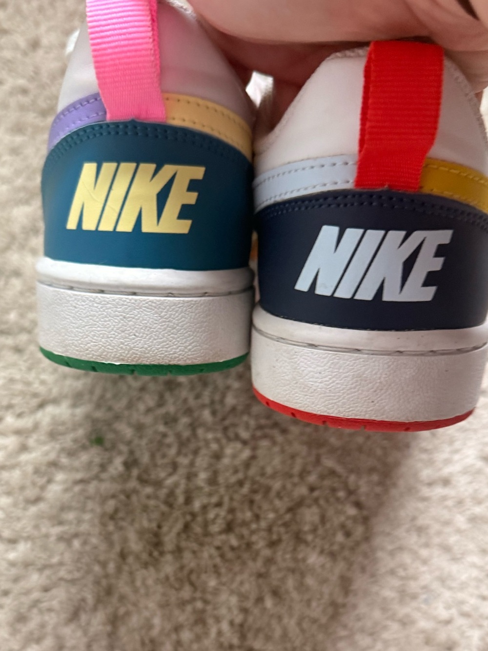 Kids Nike 4.5Y (6.5 women’s) - Picture 3 of 5